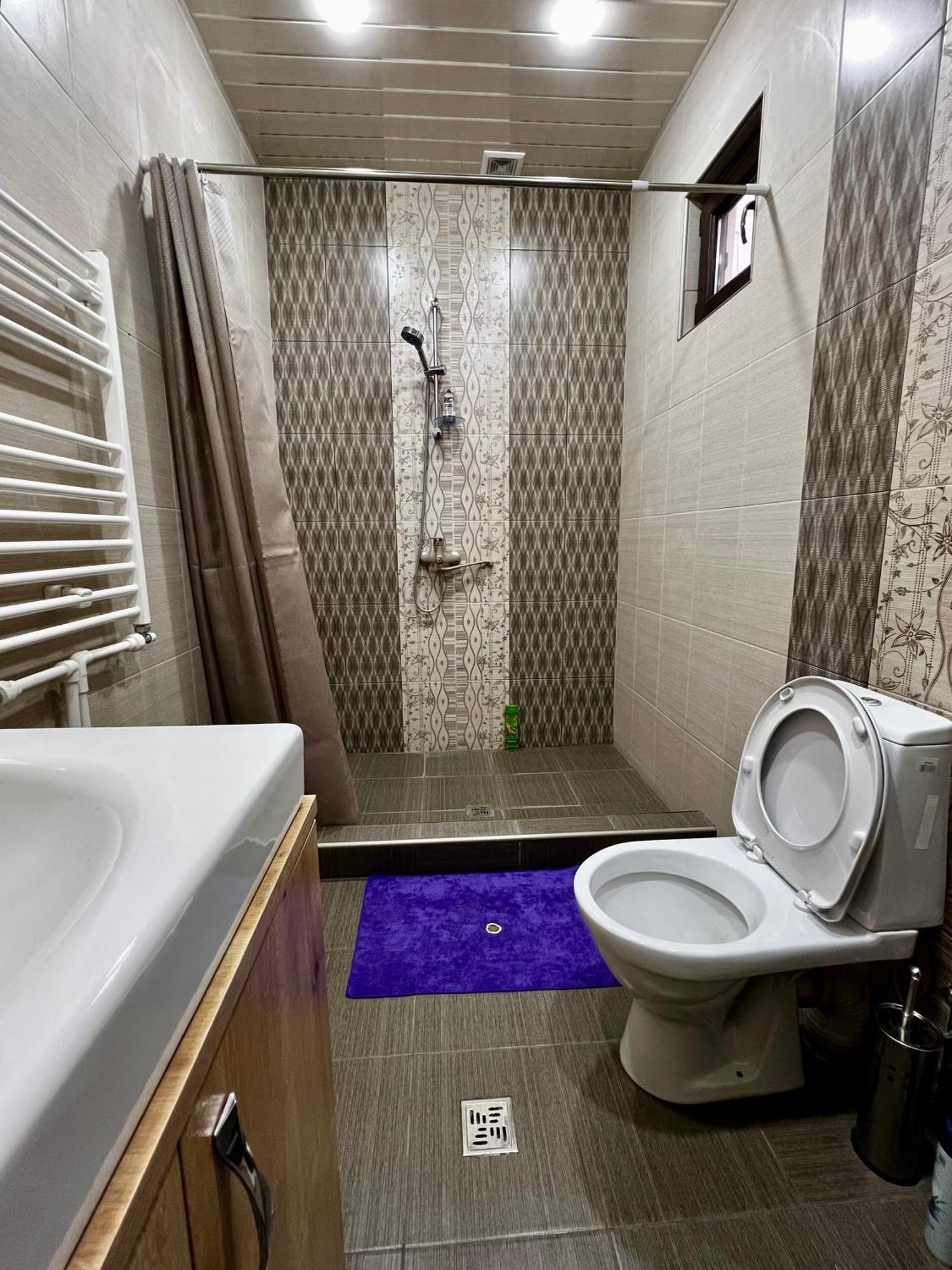 New , Comfortable 3 Bedroom House เยเรวาน ภายนอก รูปภาพ